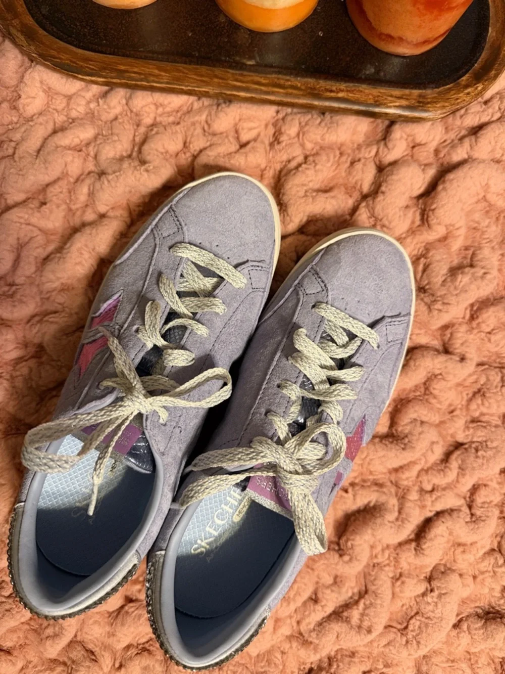 Skechers Lavender Suede Sneakers with Pink Star Accent/New without tag